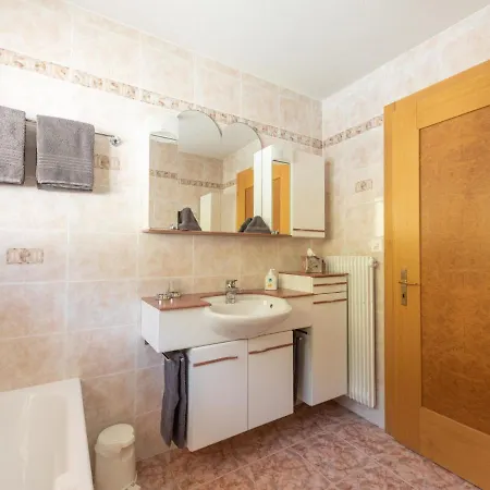 Apartment Saasunia *